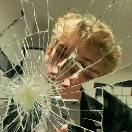 6686体育银牌作者Delilah