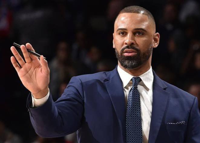 乌度卡：场上到处都有队友处于空位，但我们却在强行出手