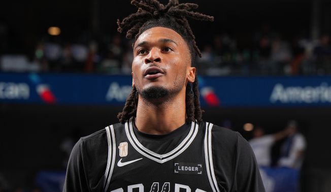 卡斯尔85.7%命中率，半场7记助攻闪耀全场